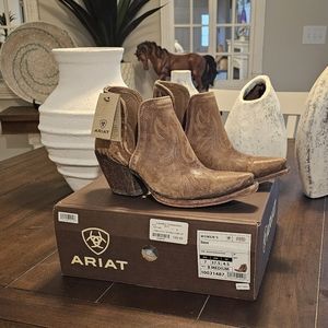 Ariat Dixon distressed western boot